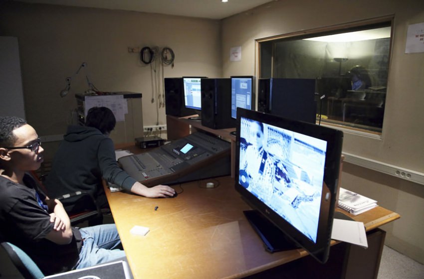 Les EPS 2013 - 2ème année BTS Audiovisuel Les EPS 2013 - 2ème année BTS Audiovisuel