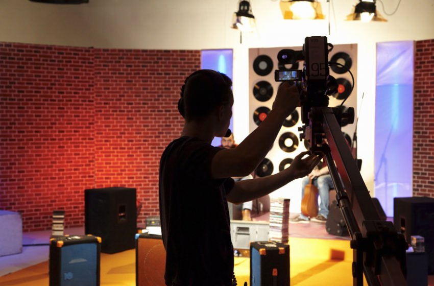 Les EPS 2013 - 2ème année BTS Audiovisuel Les EPS 2013 - 2ème année BTS Audiovisuel