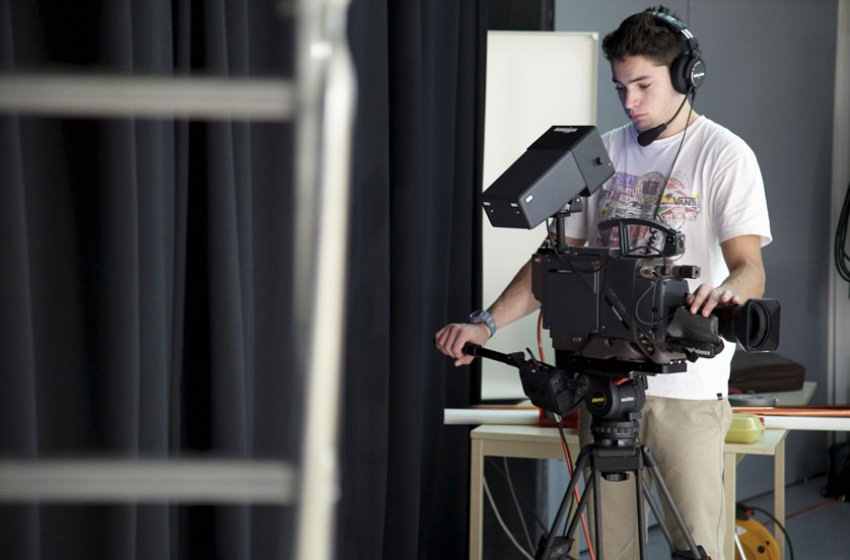 Les EPS 2013 - 2ème année BTS Audiovisuel Les EPS 2013 - 2ème année BTS Audiovisuel