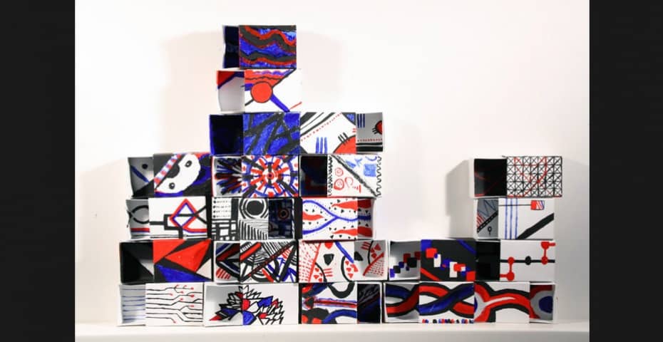 D'UNE BOÎTE D'ALLUMETTES À UNE INSTALLATION GRAPHIQUE - MANAA CIFACOM 2016 D'UNE BOÎTE D'ALLUMETTES À UNE INSTALLATION GRAPHIQUE - MANAA CIFACOM 2016